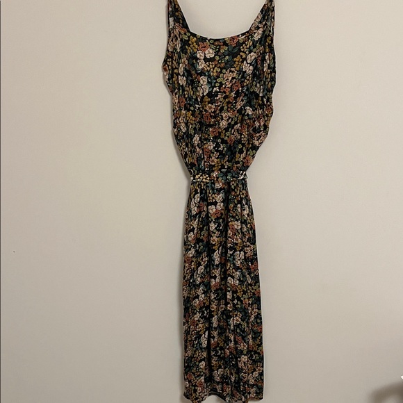 Dynamite Black Floral Midi Dress - Picture 6 of 6